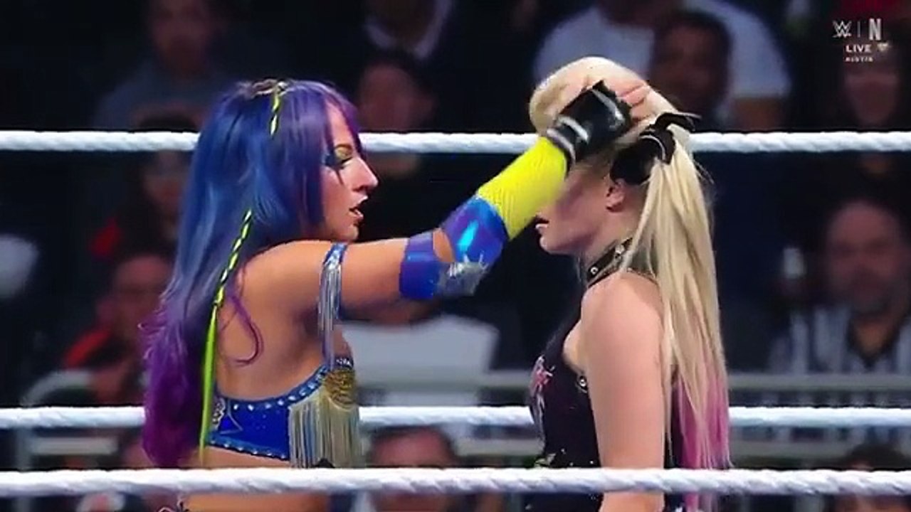 WWE ALEXA BLISS KISS KAIRI SANE