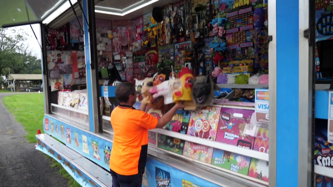 Showbags a highlight of sideshow alley for generations of Australians