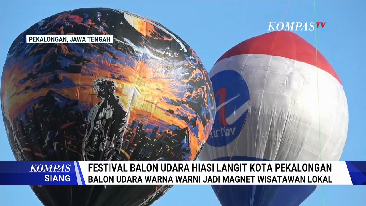 40 Balon Udara Hiasi Langit Pekalongan, Meriahk...