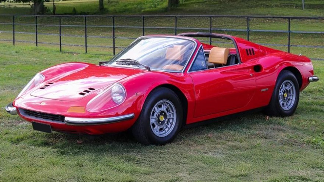 Vicenza Classic Car Show, regine del passato e supercar in mostra: Bentley, Ferrari, Jaguar e il Mivalino