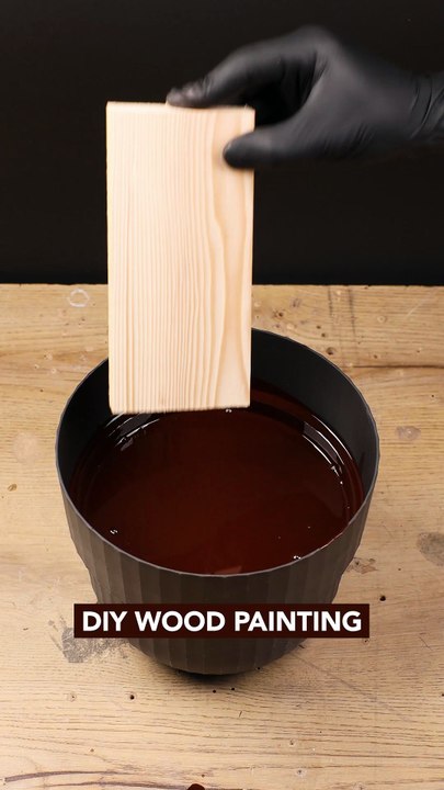 Easy wood painting hack at home🖌️