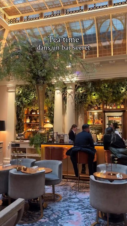 Tea time à l’officine du Louvre au bar botanique de l’hôtel du Louvre, L’officine du Louvre.Tea time du chef Jean Delhomme