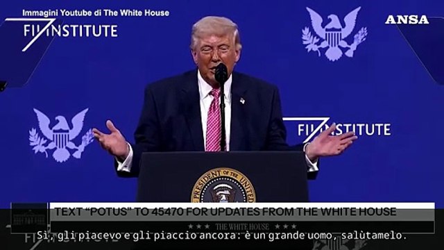 Trump: Bin Salman? Non pensava che avrebbe dovuto baciarmi il cu...