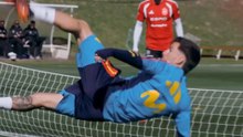 Espectacular chilena de Álex Baena en el entrenamiento de la Selección