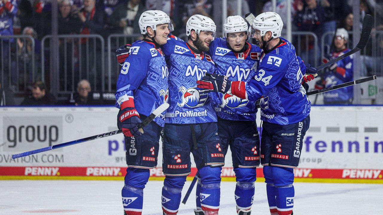 4:0 nach zehn Minuten: Adler spielen Bremerhaven schwindelig