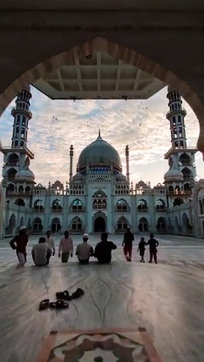 Iran Warns US Ground Troops Would Be 'Set on Fire' as Regional Diplomats Meet on War