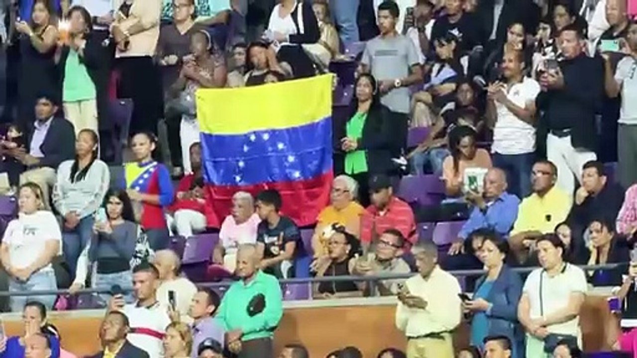 Presidenta (E) Delcy Rodríguez acompaña al pueblo evangélico en una oración por Venezuela