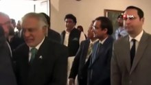 Kritik zirvede Pakistan Dışişleri Bakanı bir anda kendini yerde buldu