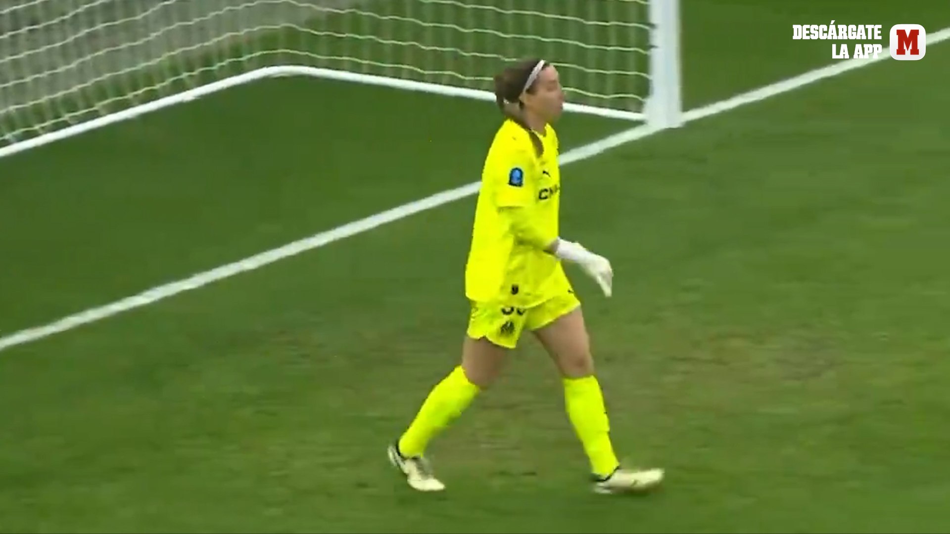 El tierra trágame del fútbol femenino: primer partido en el Vélodrome y haces esto en el minuto 1...