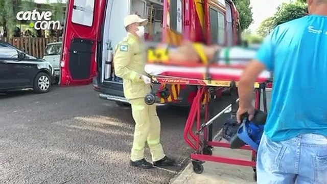 Motociclista fica ferido após queda e rompe tornozeleira eletrônica em Cascavel