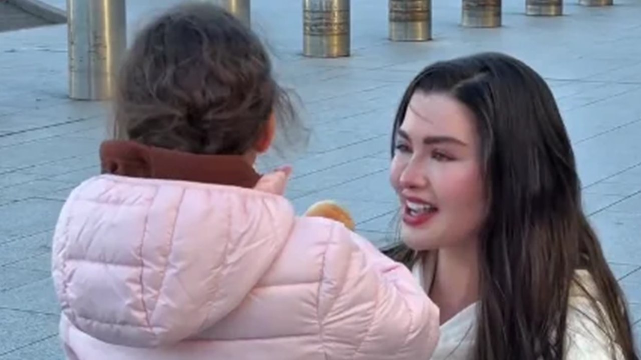 روان بن حسين توثق لحظة لقائها بابنتها بعد غياب عام