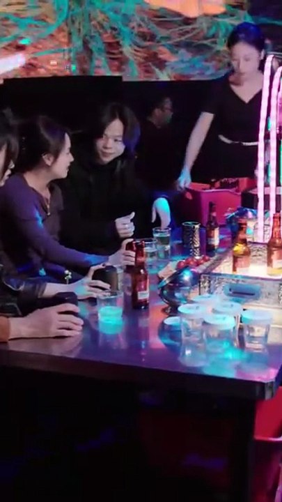 (88) FULLKicked Out with Her Deaf Daughter, She Rises to Win Gold and Change Their Fate#大陸短劇 - YouTube (1)