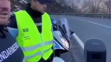 Policía con radar en Francia