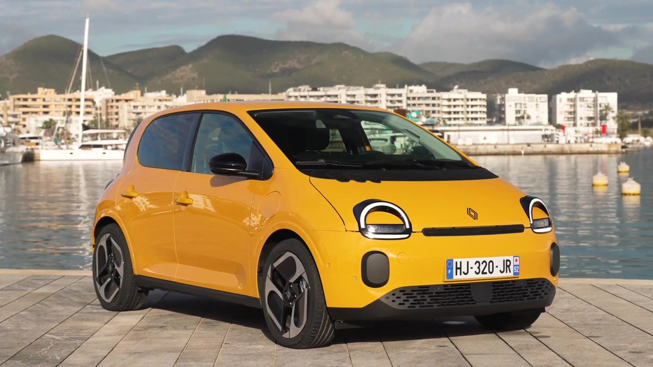 Renault Twingo E-Tech electric - Techno version in Mango Yellow Exterior Design