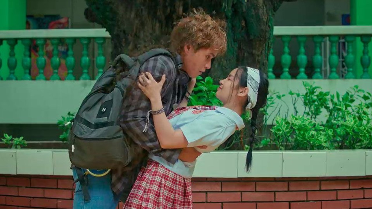 18 rosas Tráiler
