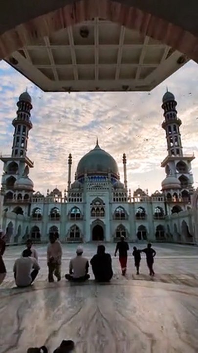 Trump Considers Seizing Iran's Kharg Island for Deal