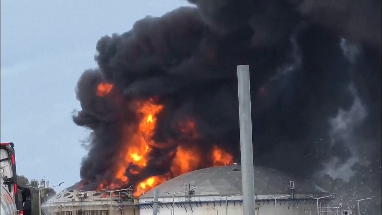 Irán ataca una refinería israelí en Haifa