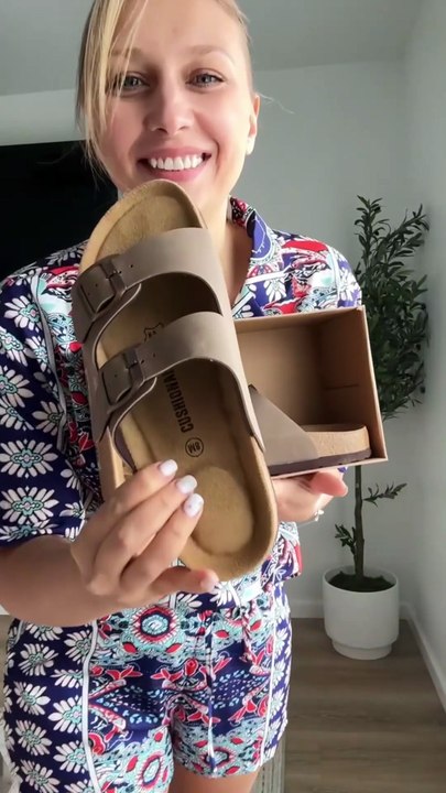 Cushionaire Lane Cork Footbed Sandals Women