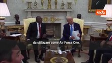 La domanda su jet donato dal Qatar fa infuriare Trump che insulta il giornalista: «Lei è pessimo, poco intelligente. Se ne torni alla Nbc»