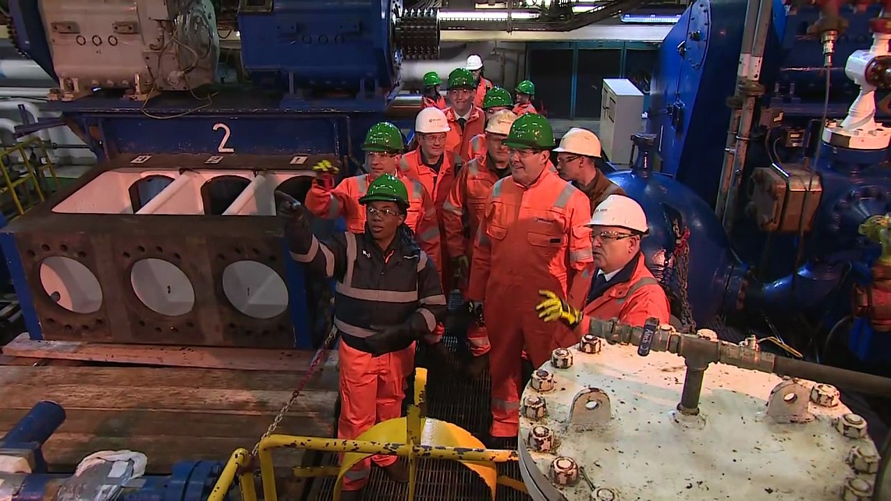 Badenoch visits Aberdeen oil rig amid North Sea oil debate