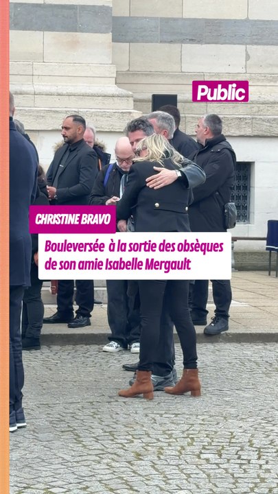 Christine Bravo bouleverséeà la sortie des obsèques de son amie Isabelle Mergault
