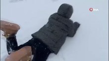 Kar kalınlığının 2 metreye ulaştığı beyaz cennete günübirlikçi akını!