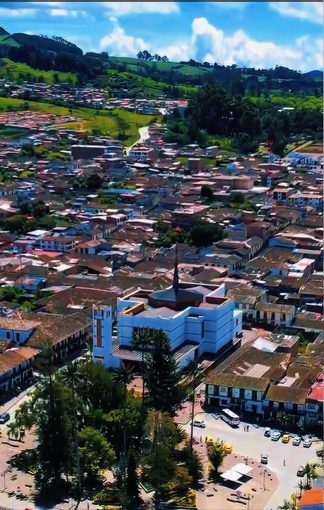 ¡La #SemanaSanta en Sonsón se vive diferente! 💛💚 Ven y disfruta nuestras tradiciones, nuestra gastronomía y nuestra cultura.