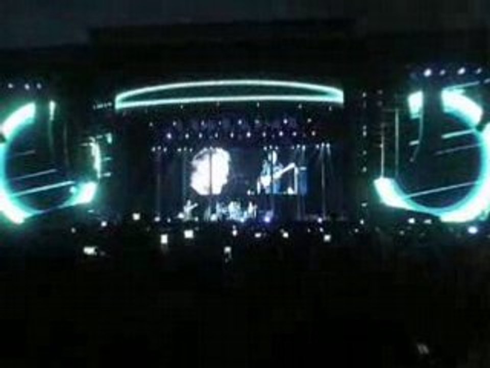 Concert The Police à Marseille - Walking on the moon