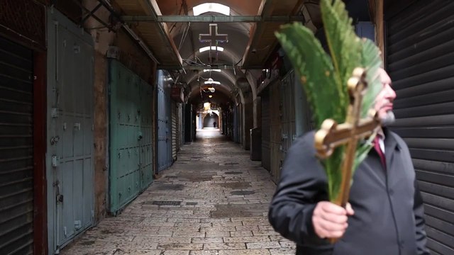 Israel blocks a Catholic Mass at the Church of the Holy Sepulchre on Palm Sunday