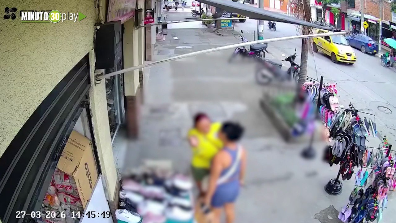 'Se dieron con cuchillo' :Riña entre dos mujeres en Cali quedó en video y terminó con una muerta