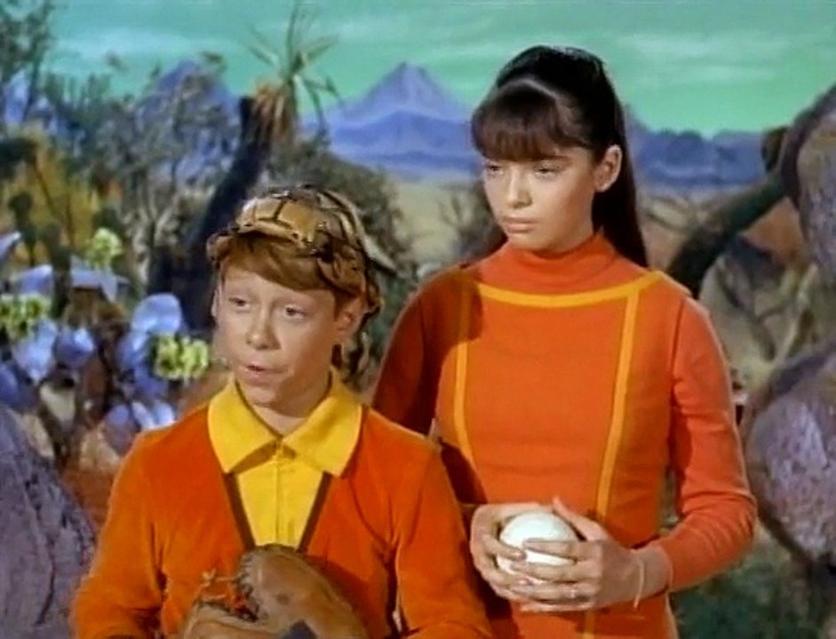 Lost in Space (1965) S2E21 - Rocket To Earth