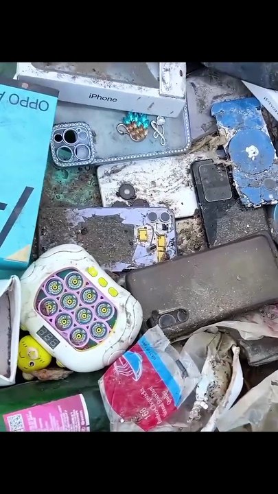 Found iphones  wow #foundphone #iphones #restoration