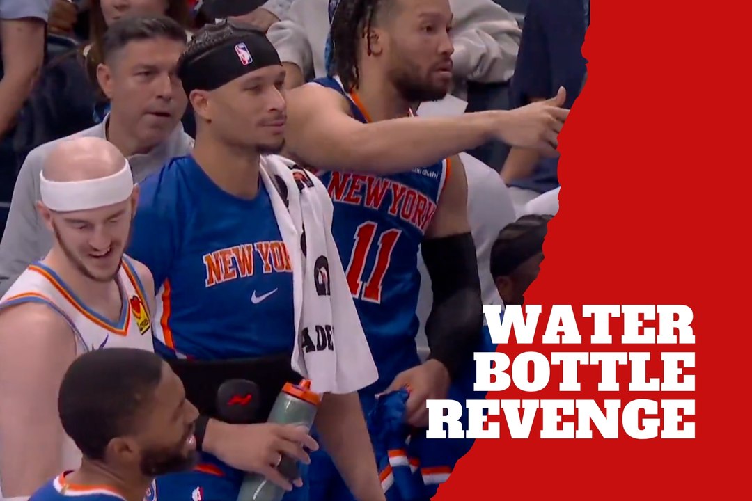 Josh Hart rocía a Alex Caruso en un divertido momento en el banco