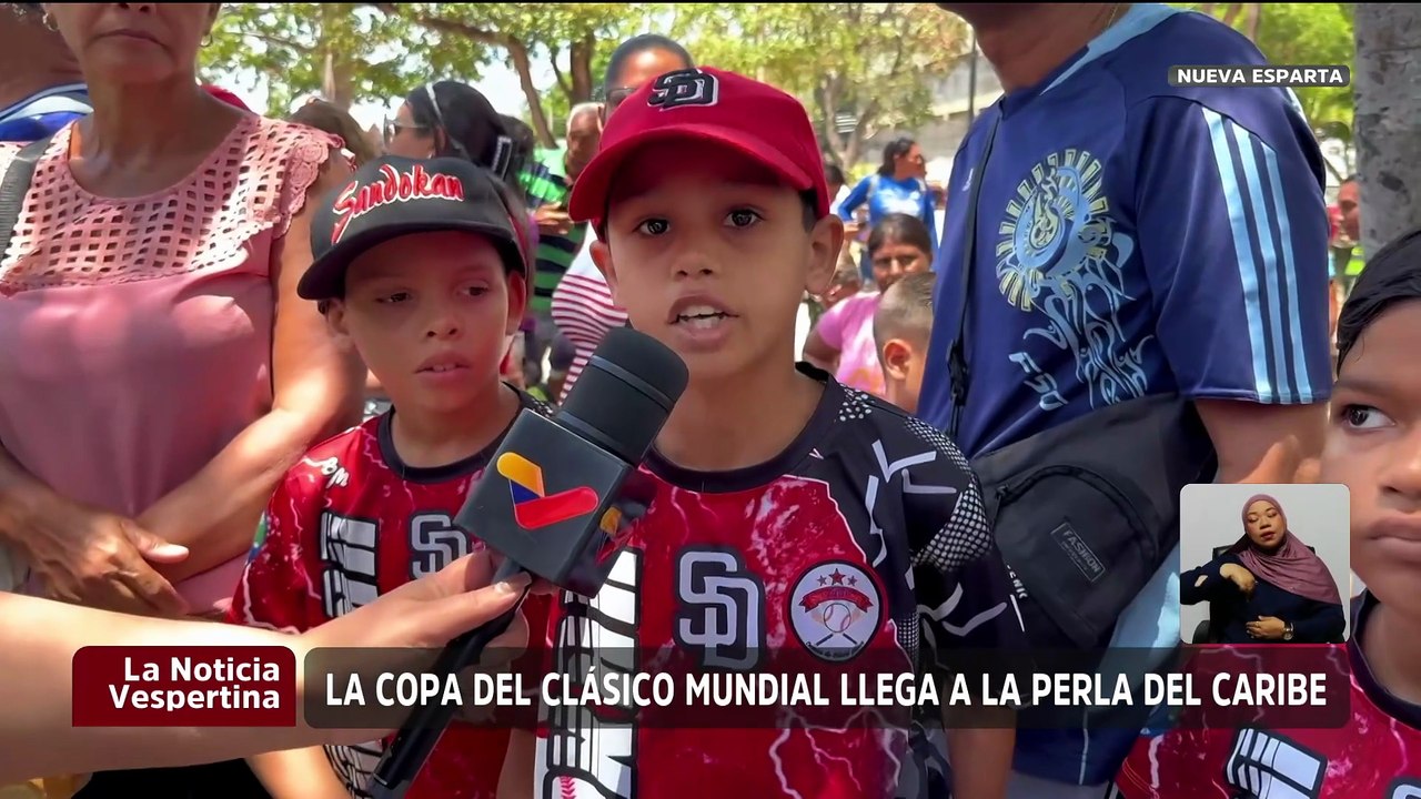 Neoespartanos reciben con alegría la Copa del Clásico Mundial de Béisbol 2026