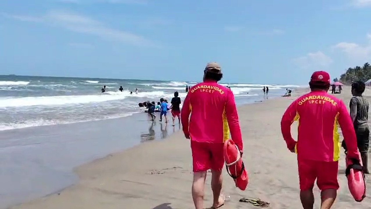 Turistas regresan gradualmente a Playas de Tabasco tras derrame de hidrocarburo | VIDEO