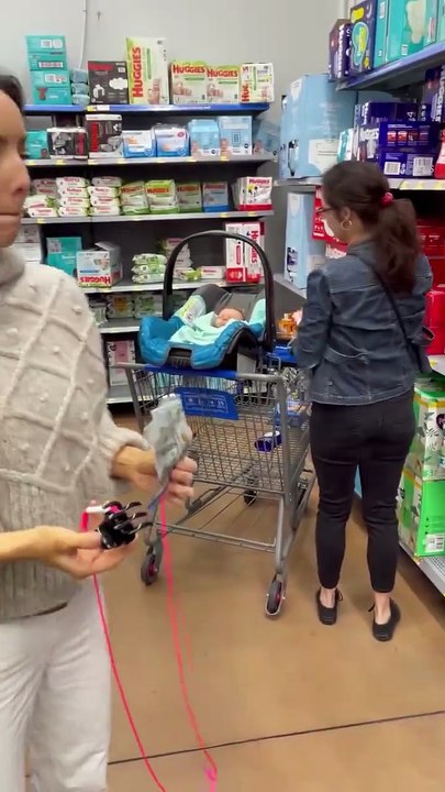 This woman received a beautiful blessing! SHARE THE LOVE🥹🥹😍