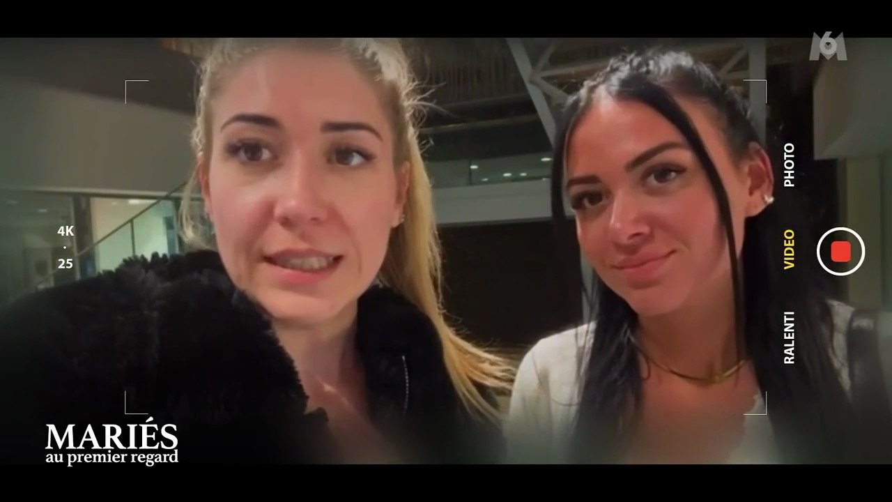 Mariés au premier regard : crise de panique pour Mélanie avant de monter dans l'avion