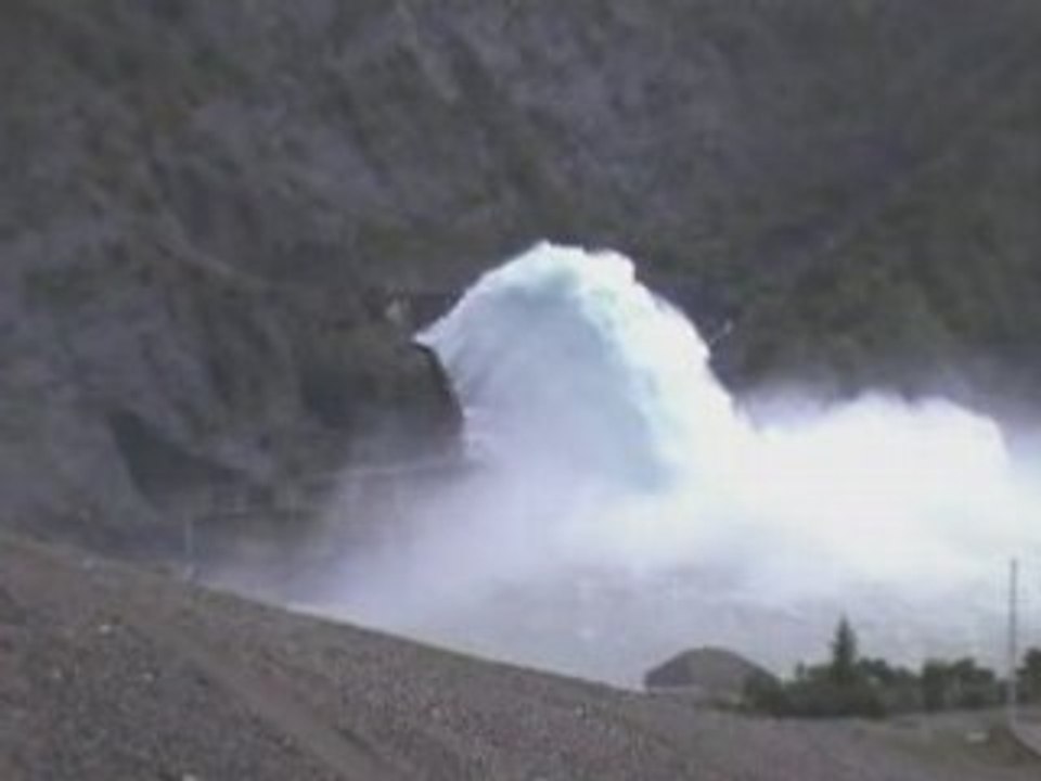 Barrage Serre Poncon Ouverture des vannes