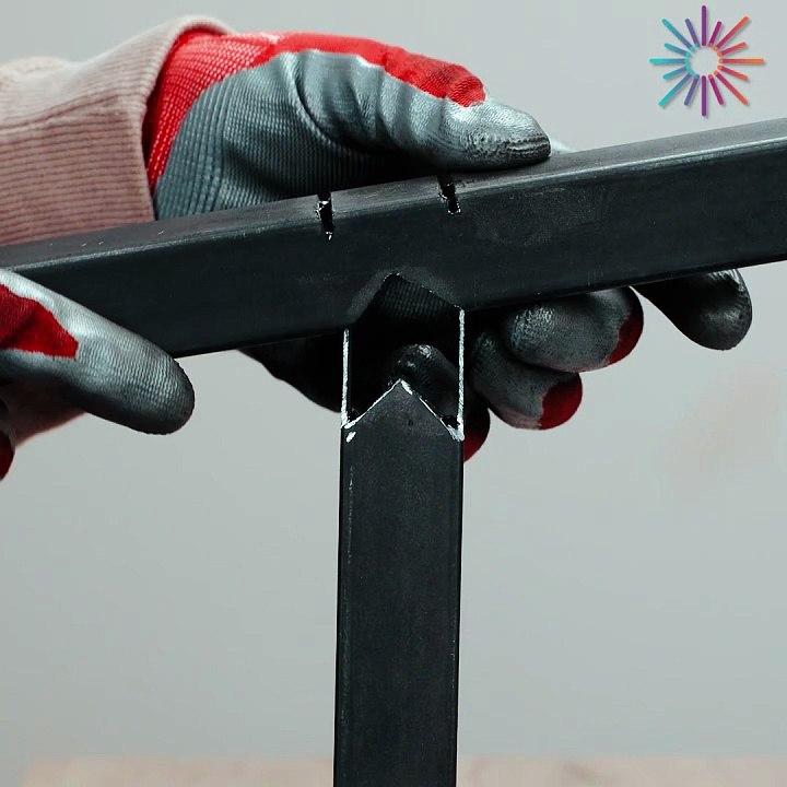 Simple but genius metal bending hack 💡⚙️