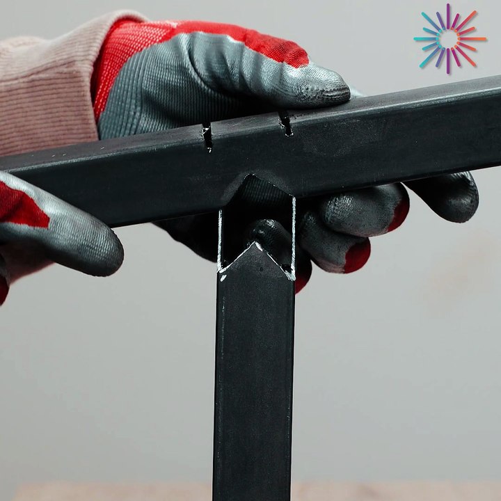 Simple but genius metal bending hack 💡⚙️