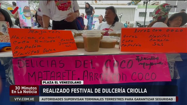 Emprendedores caraqueños ofrecen variedad de dulces criollos a base de coco