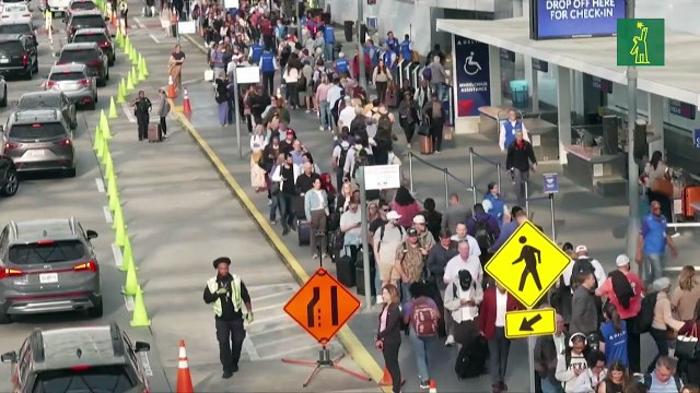 Primeros pagos a agentes de seguridad abren la puerta a descongestión de aeropuertos en EEUU