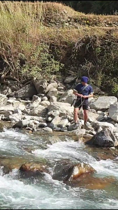cast net fishing in Nepal |