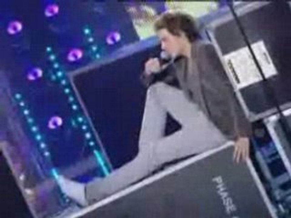 Stridence magnifique Aux instants oniriques..