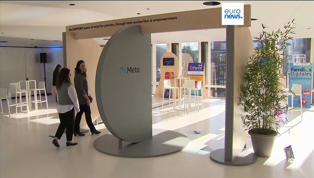 Australia: piattaforme social rischiano una multa, non fanno abbastanza per vietare accesso ai minori
