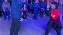Quand 2 ceintures noires du Panna décident d’enflammer la fan zone du @psg !