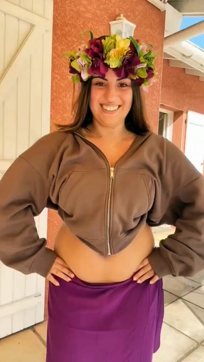 Tropical Hawaiian Dance Vibes 🌺💃 #Shorts #Dance #TropicalVibes #Viral #Trending #GirlDance #IslandVibes #DanceShorts