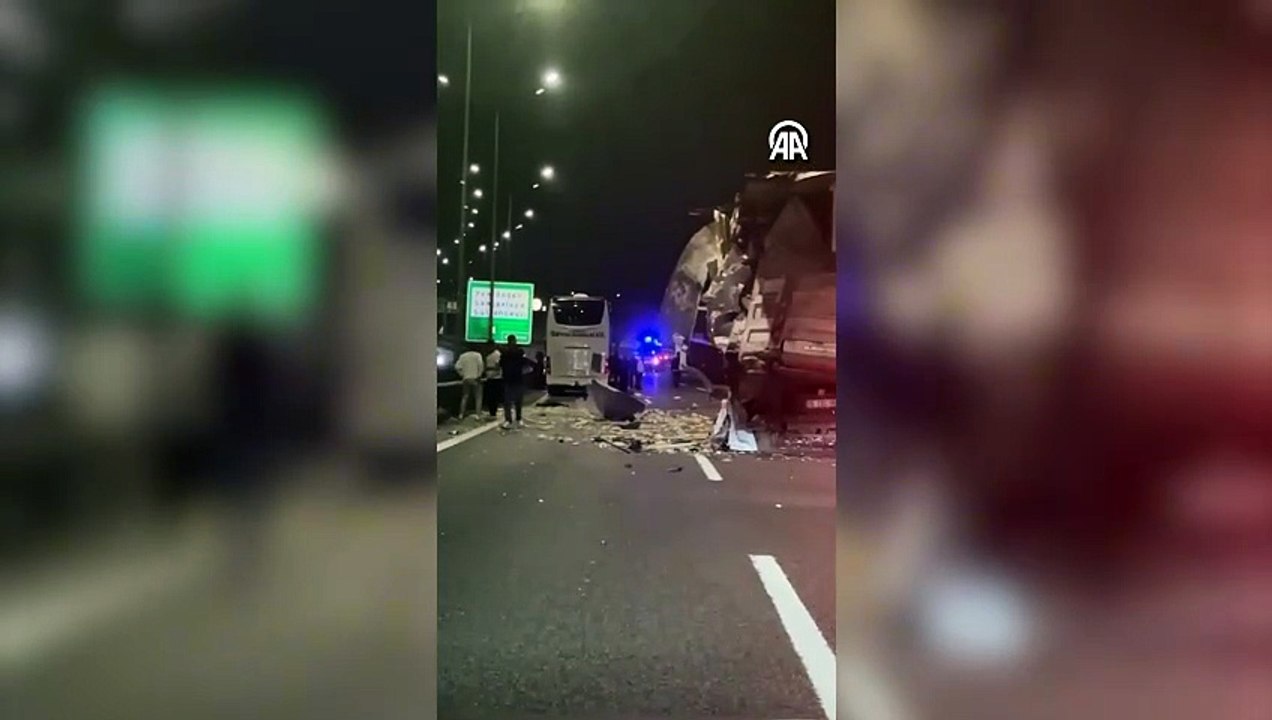 Kuzey Marmara Otoyolu'ndan korkutan haber! Tır ile yolcu otobüsü çarpıştı