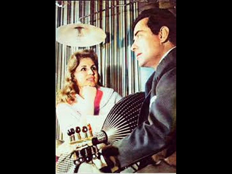 حفله اسمع مع التقاسم لموسيقار الازمان فريد الاطرش  بواسطه سوزان مصطفي