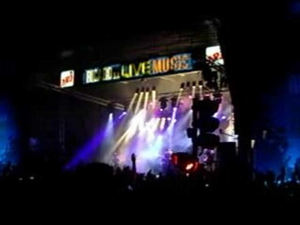 Maroon 5 Live Tours AS Ricard 05-06-08 she will be loved